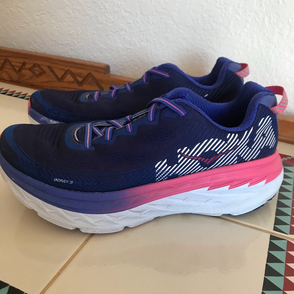 Hoka One One Bondi 5